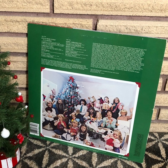80's "The Oak Ridge Boys Christmas" Record - 80's Country Christmas Album - Picture 2 of 11
